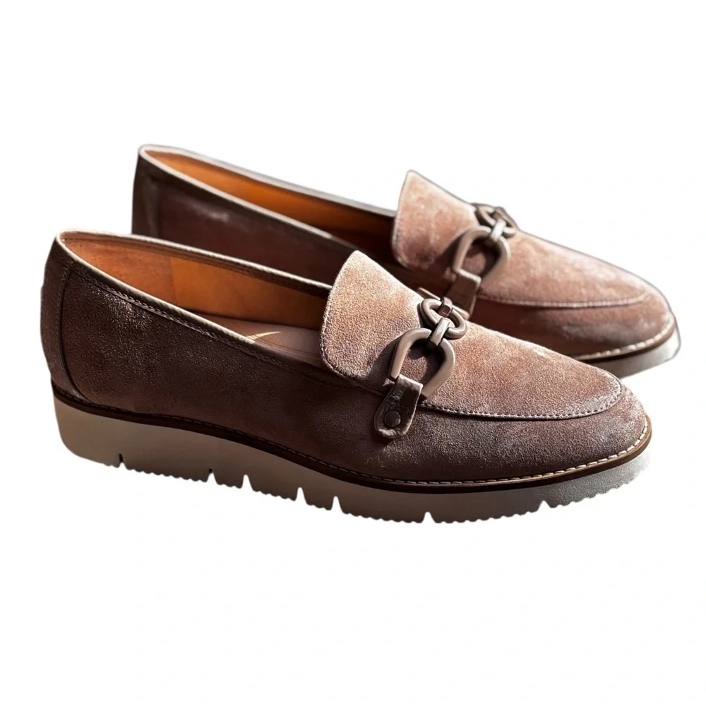 New Alex Marie Taupe Beige Slip On Loafers Chain Detail 1” Lugg Sole Size 9.5M